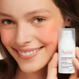 Avene Antirougeurs Rosamed Protective Moisturizing Concentrate - Концентрированный уход против покраснений кожи SPF 50+, 30 мл — фото 4
