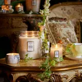 VOLUSPA Japonica Jasmine Midnight Blooms - Ароматическая свеча — фото 4