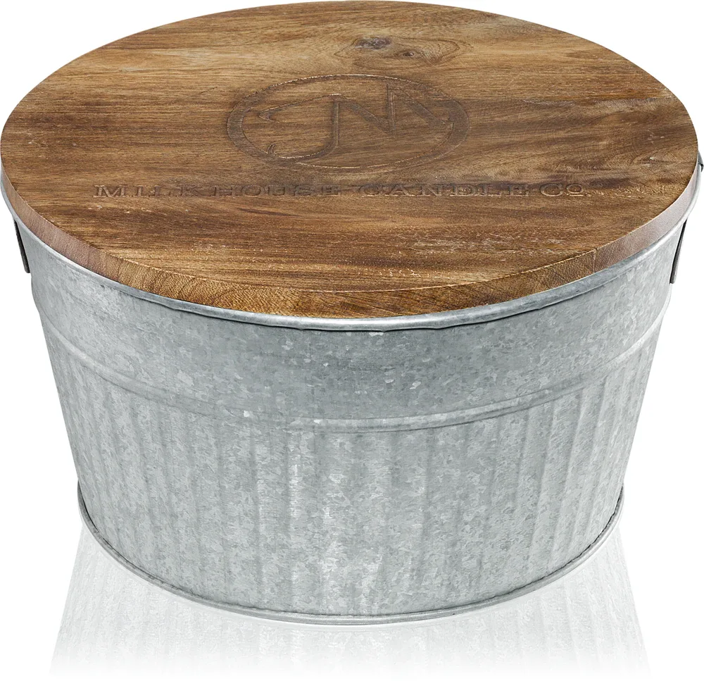 Milkhouse Candle Co. Monster Apples & Hayrides - Ароматическая свеча