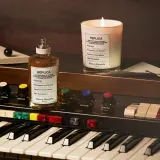 Ароматическая свеча Maison Margiela REPLICA Jazz Club с ароматом рома и сигар, время горения 40 часов, 165 г — фото 5