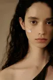 SKIN1004 Madagascar Centella Probio-Cica Enrich Cream - Крем интенсивного увлажнения для смягчения — фото 7