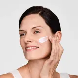 Estee Lauder DayWear Multi-Protection Anti-Oxidant 24H-Moisture Creme SPF 15 - Увлажняющий дневной крем для нормальной и смешанной кожи SPF 15, 50 мл — фото 2