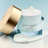 Estee Lauder DayWear Multi-Protection Anti-Oxidant 24H-Moisture Creme SPF 15 - Увлажняющий дневной крем для нормальной и смешанной кожи SPF 15, 50 мл — фото 3