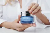 Dr Irena Eris Aquality Intense Moisturizing Youth Cream Light Formula - Крем интенсивного увлажнения с омолаживающим действием, 50 мл — фото 7