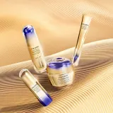 Shiseido Vital Perfection Concentrated Supreme Cream - Крем укрепляющий, уменьшающий морщины, 50 мл — фото 8