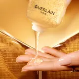GUERLAIN Abeille Royale Cleansing Care-In-Mousse - Нежная очищающая пенка, 175 мл — фото 8