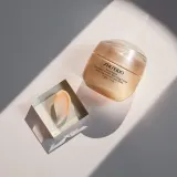 Shiseido Benefiance Overnight Wrinkle Resist Cream - Крем на ночь против морщин, 50 мл — фото 4