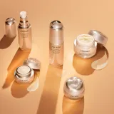 Shiseido Benefiance Wrinkle Smoothing Contour Serum - Сыворотка для лица, уменьшающая признаки старения, 30 мл — фото 7