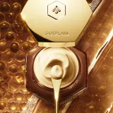 GUERLAIN Abeille Royale Honey Treatment Night Cream - Упругий антивозрастной ночной крем для лица, который можно использовать повторно, 50 мл — фото 8
