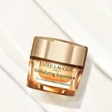 Estee Lauder Revitalizing Supreme+ Youth Power Eye Balm - Крем для глаз обеспечивает комплексный уход, 15 мл — фото 2