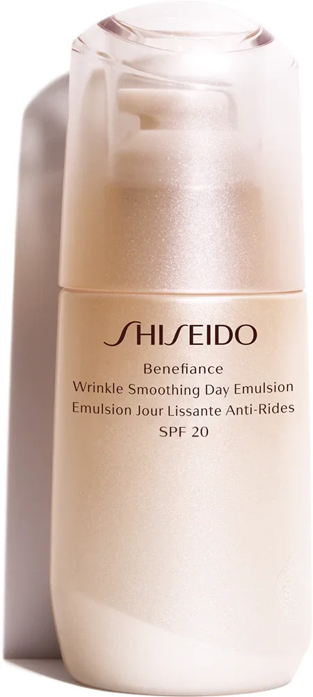 Shiseido Benefiance Wrinkle Smoothing Day Emulsion - Крем для лица с защитным эмульсией против старения кожи SPF 20, 75 мл