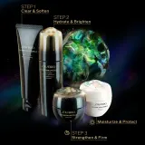 Shiseido Future Solution LX New Eye and Lip Contour Regenerating Cream - Крем омолаживающий для контура глаз и губ, 17 мл — фото 5