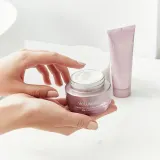 Dr Irena Eris Volumeric - Крем для глаз с SPF 20, заполняющий морщины, 15 мл — фото 3