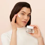 Avene Hyaluron Activ B3 Renewal Firming Aqua Cream-in-Gel - Увлажняющий крем-гель для восстановления защитного барьера кожи, 50 мл — фото 3
