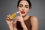 Rodial Vit C Drops - Крем для лица с концентрированной заботой и витамином C — фото 8