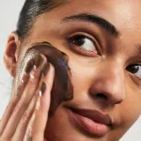 Carbon Theory Charcoal & Tea Tree Oil - Глубоко очищающий гель с активным углем, 200 мл — фото 2