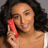 Apivita Bee Sun Safe Anti-Spot and Anti-Age Tinted Face Cream SPF50 - Защитный тонирующий крем для лица SPF 50, 50 мл, оттенок Golden — фото 2