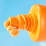 OLEHENRIKSEN Truth Banana Bright Mineral Sunscreen SPF 30 - Крем для загара лица с витамином C SPF 30, 50 мл — фото 3