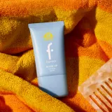 flormar Glow Up Sun Base SPF 50 - Эмульсия для загара с осветляющим эффектом, 40 мл — фото 5