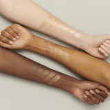 MAC Cosmetics Strobe Dewy Skin Tint - Увлажняющий тонизирующий крем, 30 мл, оттенок Medium 3 — фото 5