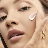 Darphin Éclat Sublime Rejuvenating Repair Cream - Крем для лица, восстанавливающий и укрепляющий кожу, 50 мл — фото 4