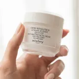 Sisley Restorative Facial Cream - Крем успокаивающий, восстанавливающий и омолаживающий кожу — фото 4