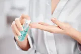 Eucerin Hyaluron-Filler Moisture Booster - Легкое сыворотка интенсивно увлажняющее, 30 мл — фото 3