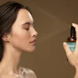 Antipodes Ananda H₂O Ultra-Hydrating Calming Mist - Антиоксидантный тоник в спрее, 100 мл — фото 5