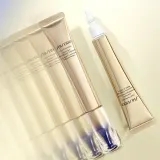 Shiseido Vital Perfection Intensive Wrinklespot Treatment - Крем против морщин для лица и шеи, 20 мл — фото 5