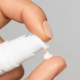 Mario Badescu Brightening Eye Serum - Осветляющая сыворотка для глаз, 14 мл — фото 4