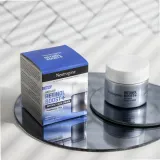 Neutrogena Retinol Boost+ - Интенсивный крем для лица, 50 мл — фото 3