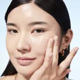 MAC Cosmetics Hyper Real Fresh Canvas Cleansing Oil - Нежное масло для снятия макияжа, 200 мл — фото 5