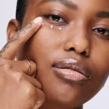 Bobbi Brown Hydrating Eye Cream - Увлажняющий и питательный крем для глаз для всех типов кожи, 15 г — фото 4