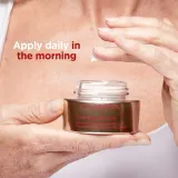 Clarins Nutri-Lumiere Day - Ревитализирующий дневной крем, придающий коже сияющий вид, 50 мл — фото 6