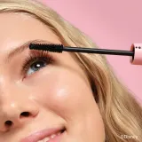 essence Disney Alice in Wonderland - Тушь для ресниц с эффектом искусственных ресниц, 12 мл, оттенок 01 Trust Yourself! — фото 5