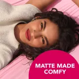 Bourjois Cloud Crème Velvet Matte - Матовая жидкая помада с интенсивным матовым эффектом, 3.1 мл, оттенок 02 Cafe Creme — фото 6