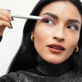 Bobbi Brown Long-Wear Cream Shadow Stick - Долговременные тени для век в карандаше, 1.6 г, оттенок Radiant Pink — фото 3