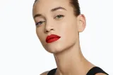 Yves Saint Laurent Rouge Pur Couture The Slim - Тонкая матовая помада, обеспечивающая кожаный эффект на губах, оттенок 28 True Chili — фото 3