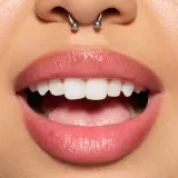 MAC Cosmetics Metamorphosis Spring Collection Glow Play Tender Talk - Бальзам для губ, 3.14 г, оттенок Smile — фото 4