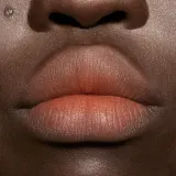 MAC Cosmetics Powder Kiss Hazy Matte - Матовая помада, 3.5 г, оттенок Moving On Up — фото 3