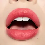 MAC Cosmetics Powder Kiss Hazy Matte - Матовая помада, 3.5 г, оттенок Little Tamed — фото 3