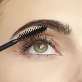 MAYBELLINE NEW YORK The Colossal Curl Bounce - Водостойкая тушь для подкручивания и разделения ресниц, 10 мл — фото 2