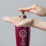 DAENG GI MEO RI Conditioner for all hair - в контексте того, что это кондиционер для волос: кондиционер для всех типов волос, 500 мл — фото 5