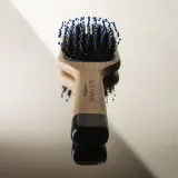 Hair Rituel by Sisley The Pocket Brush Radiance & Softness - Щетка для придания блеска и смягчения волос, 1 шт — фото 4