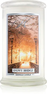 Свеча ароматическая Kringle Candle Snowy Bridge с древесным и цитрусовым ароматом, хлопковый фитиль, 624 г