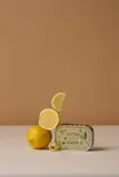Свеча ароматическая Paddywax Bistro Meyer Lemon цитрусовая, два фитиля, 127 г — фото 3