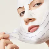 Shiseido Vital Perfection Liftdefine Radiance Face Mask - Роскошная укрепляющая маска для лица, 6 шт — фото 2