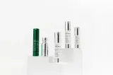 VT Cosmetics Pro Cica Reedle Shot 100 - в контексте того, что это сыворотка для лица: успокаивающая сыворотка для лица для увлажнения и уплотнения кожи, 50 мл — фото 3