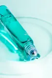 MÁDARA Acne - Антивоспалительный уход против прыщей роликовый, 8 мл — фото 8