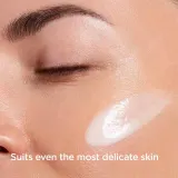 Clarins Bright Plus Advanced Dark Spot-targeting Serum - в контексте того, что это сыворотка для лица: сыворотка, осветляющая и борющаяся с пигментными пятнами на коже, 30 мл — фото 5